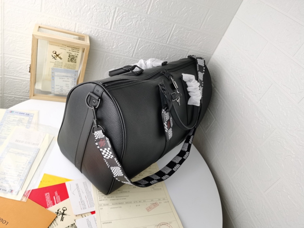 ルイヴィトンバッグ着用イメージ